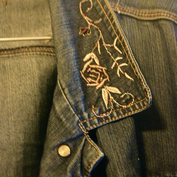 Embrordered Jean Jacket - Picture 5 of 5